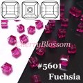 スワロフスキー　キューブ型　Fuchsia